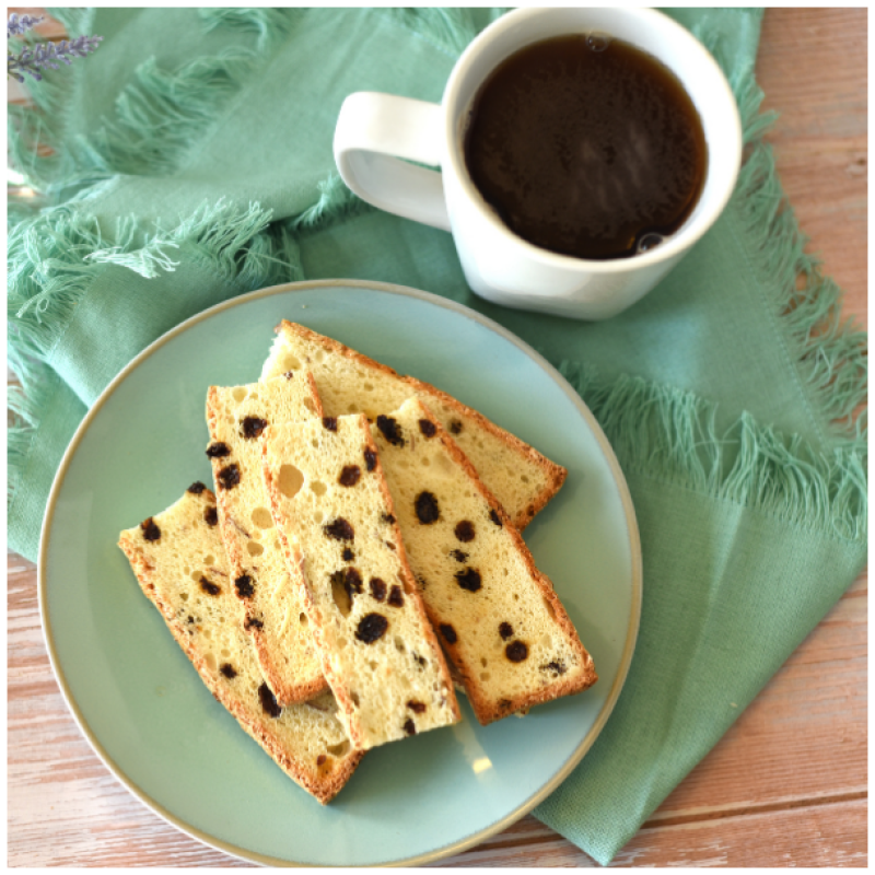 Fat-Free Raisin Almond Biscotti